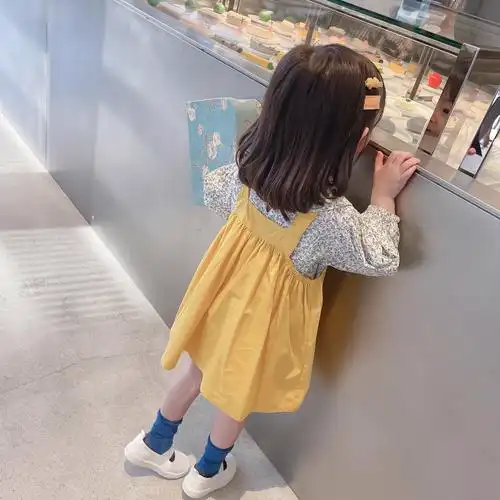 女童洋气小童三岁件套两件网红儿童背带春秋套装