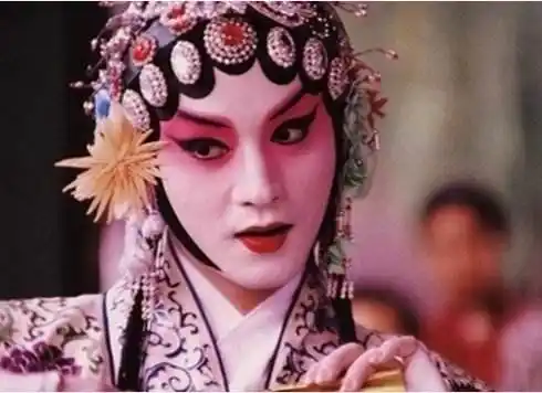 张国荣女装成就经典,马天宇太好看,霍建华真的辣眼睛