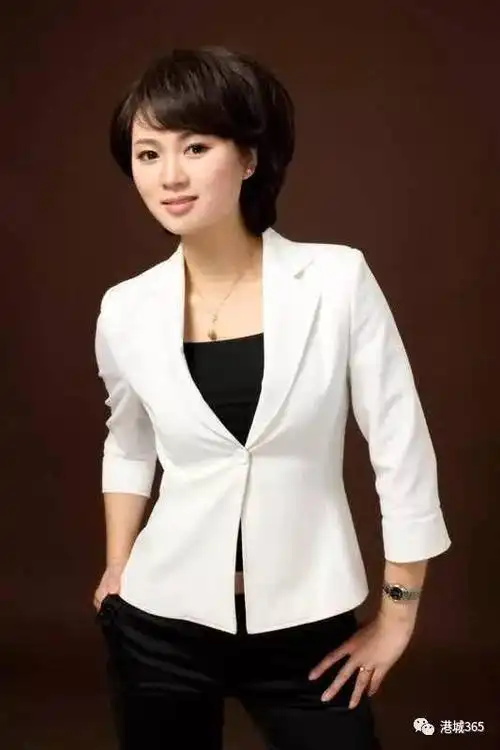 文艺范主播李小婷为你读诗雨霖铃清明