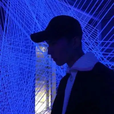 戴帽子的男生头像 帽子控小哥哥 - 男生头像 - 潮人个性网