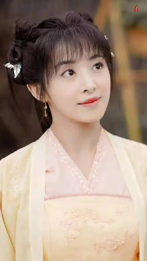 江苏五龙——看了张含韵的古装,你才知道什么叫落落大方的大家闺秀!