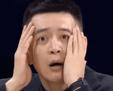 在莱多和二飞都打不了的情况下,杜锋在赛前露出的迷之表情让人难以