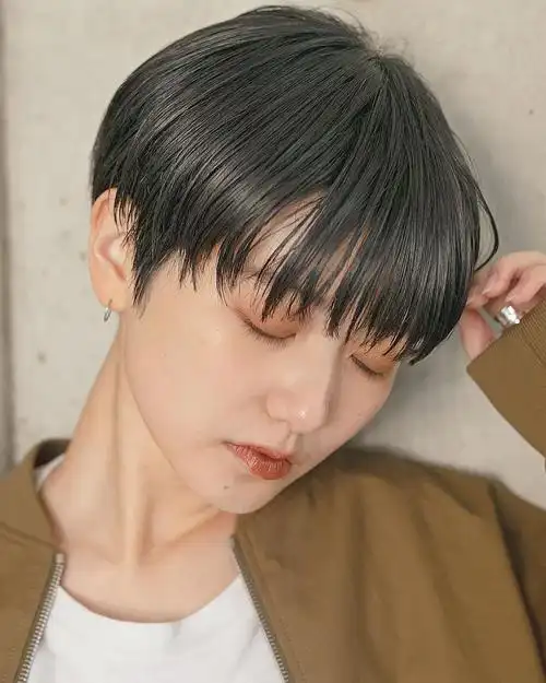 无需打理的短发发型三种人不宜剪短发