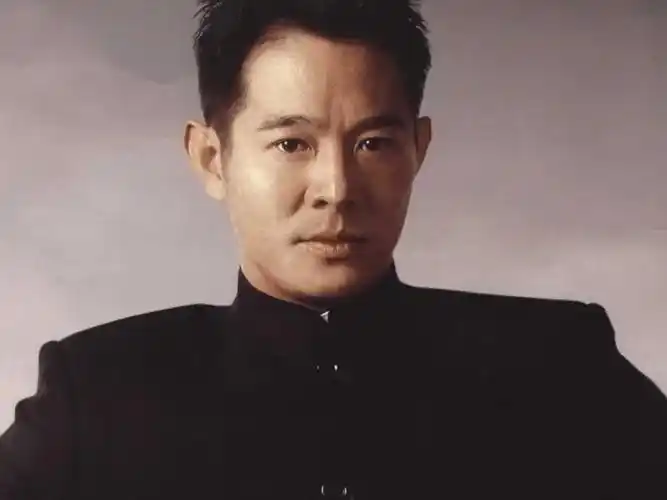 李连杰这是缺钱了吗?又接这种"掉范"的活干_游戏_口碑_明星