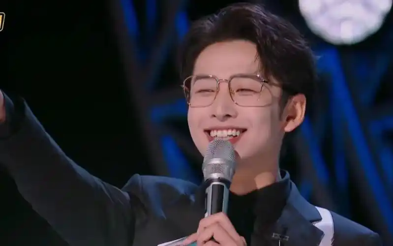 齐思钧有请主持人齐思钧