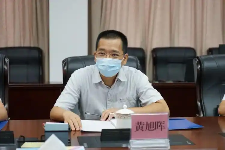 台山市副市长,市河长制办公室主任黄旭晖和我院党组书记,检察长王雪勇