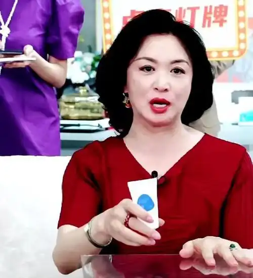 金星综艺节目毒舌排行_敢爱敢恨的"毒舌"金星:28岁前为事业娶妻,28岁