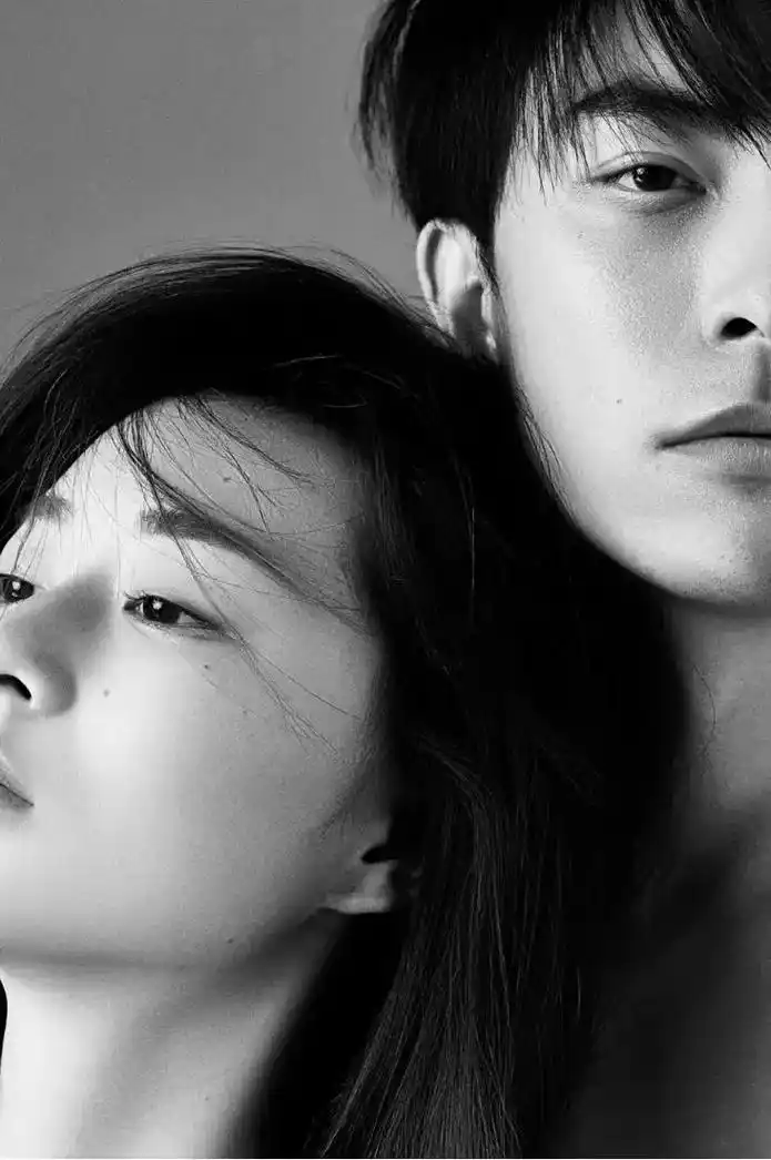 情侣之间的亲密爱恋镜头捕捉眼神与肢 - 抖音