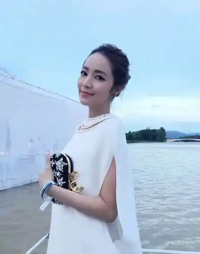 七大女星的成功离不开继父的慈爱