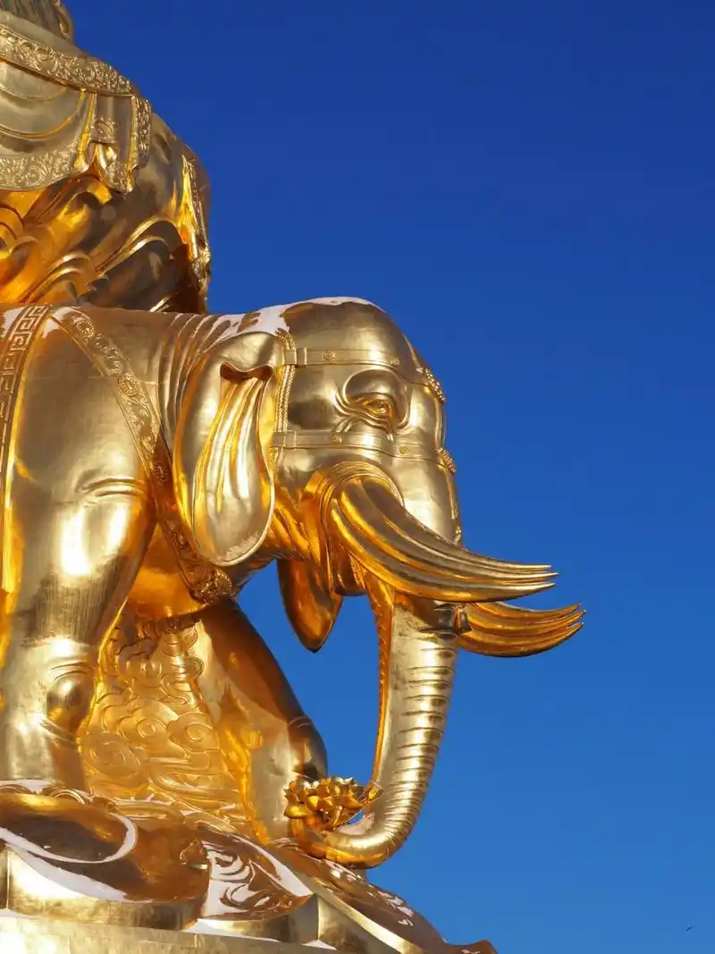 峨眉山.金顶四面佛