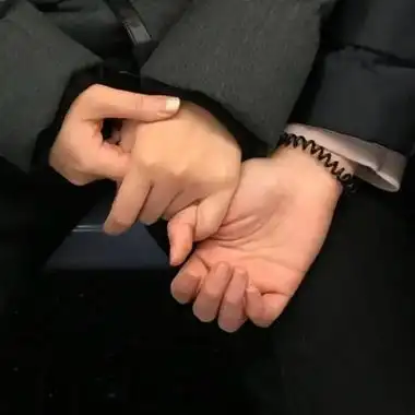 两只手头像 浪漫恩爱的甜蜜部位图两只手头像_情侣头像_美头网