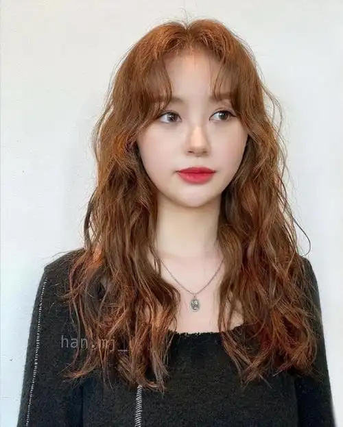 可爱卷发发型图片(2022羊毛卷烫发火了)