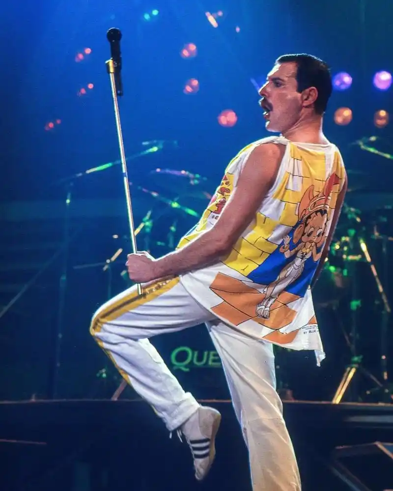 佛莱迪·摩克瑞舞台高光时刻.皇后乐队(queen)佛莱迪·摩 - 抖音