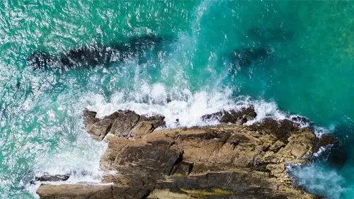 电脑壁纸 风景 波澜壮阔的海滩