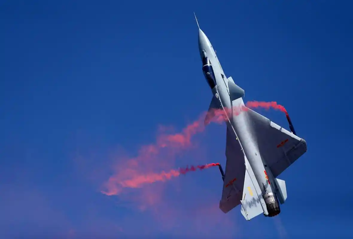 中国空军传喜,歼-20列阵王牌部队,曾涌现出两位一级战斗英雄