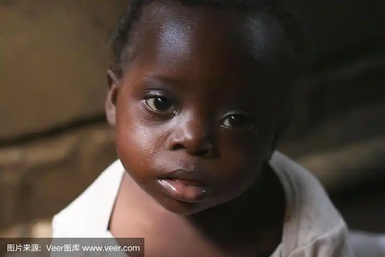 非洲婴儿与母亲