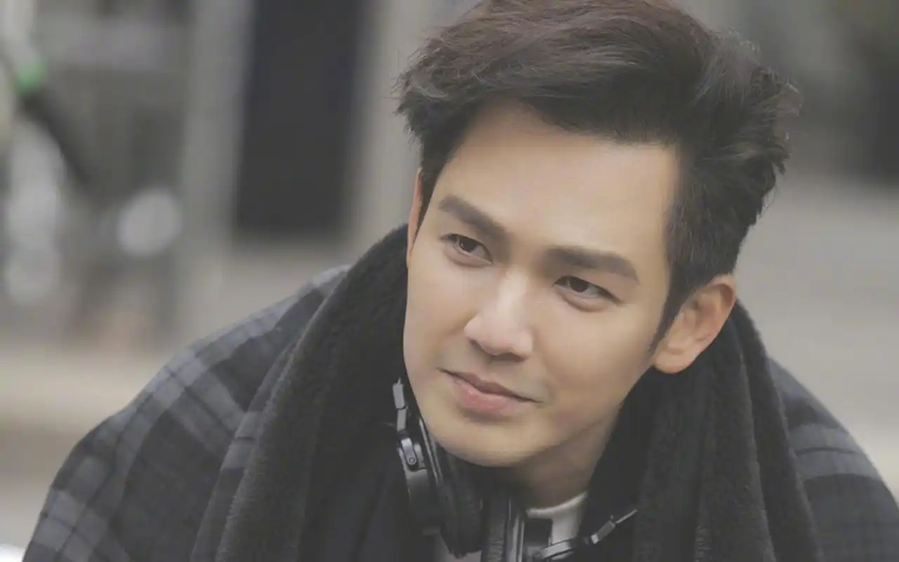 钟汉良《一路繁花相送》剧照图片桌面壁纸