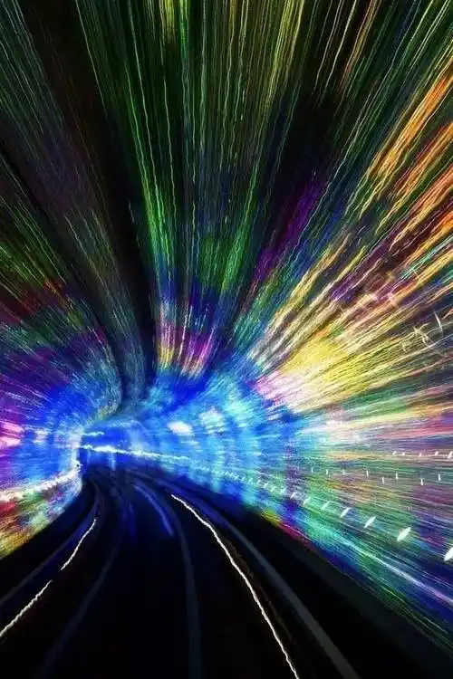 人死后何去何从,穿越时空隧道之谜