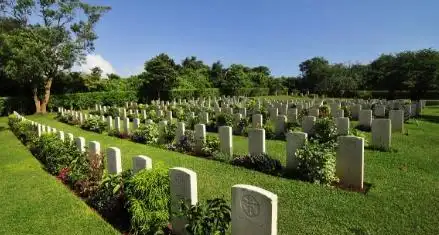 实拍宋美龄墓地墓室4平方米,鲜花常在,墙壁11个字揭其身份