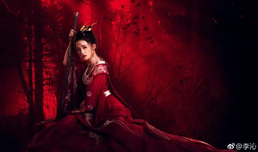 楚乔传黑化的元淳公主妖艳美李沁红衣明媚动人