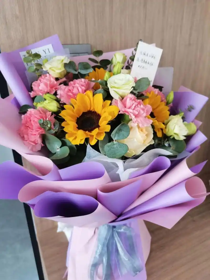 50岁,人到中年,退休后的第一个生日,余生,好好爱自己!祝自己健康!