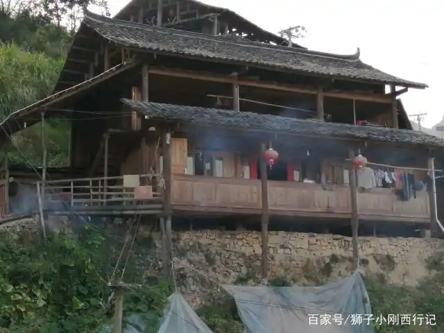 贵州黔东南,侗寨木结构房屋