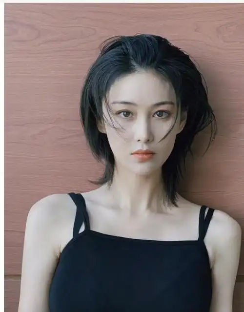 发型对气质的影响有多大?看剪了短发的张馨予就知道,差别很明显