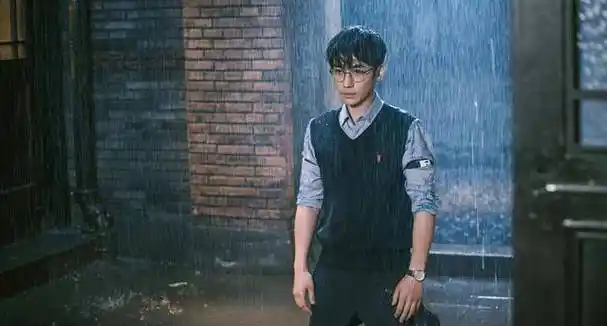 原创从龙套变顶流朱一龙不靠容貌而是更清醒和通透的心态