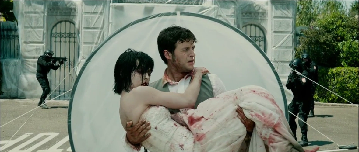 5分钟看完西班牙恐怖片《死亡录像3》,婚礼现场秒变丧尸围城