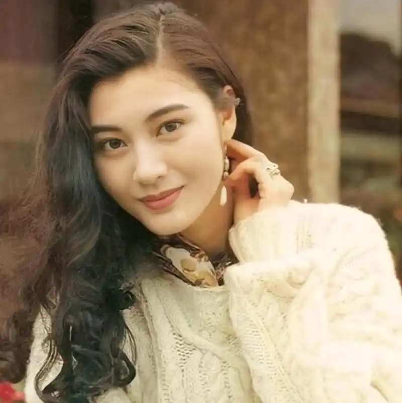 香港第一美人:名校毕业,智商一流,为什么大家都讨厌她?