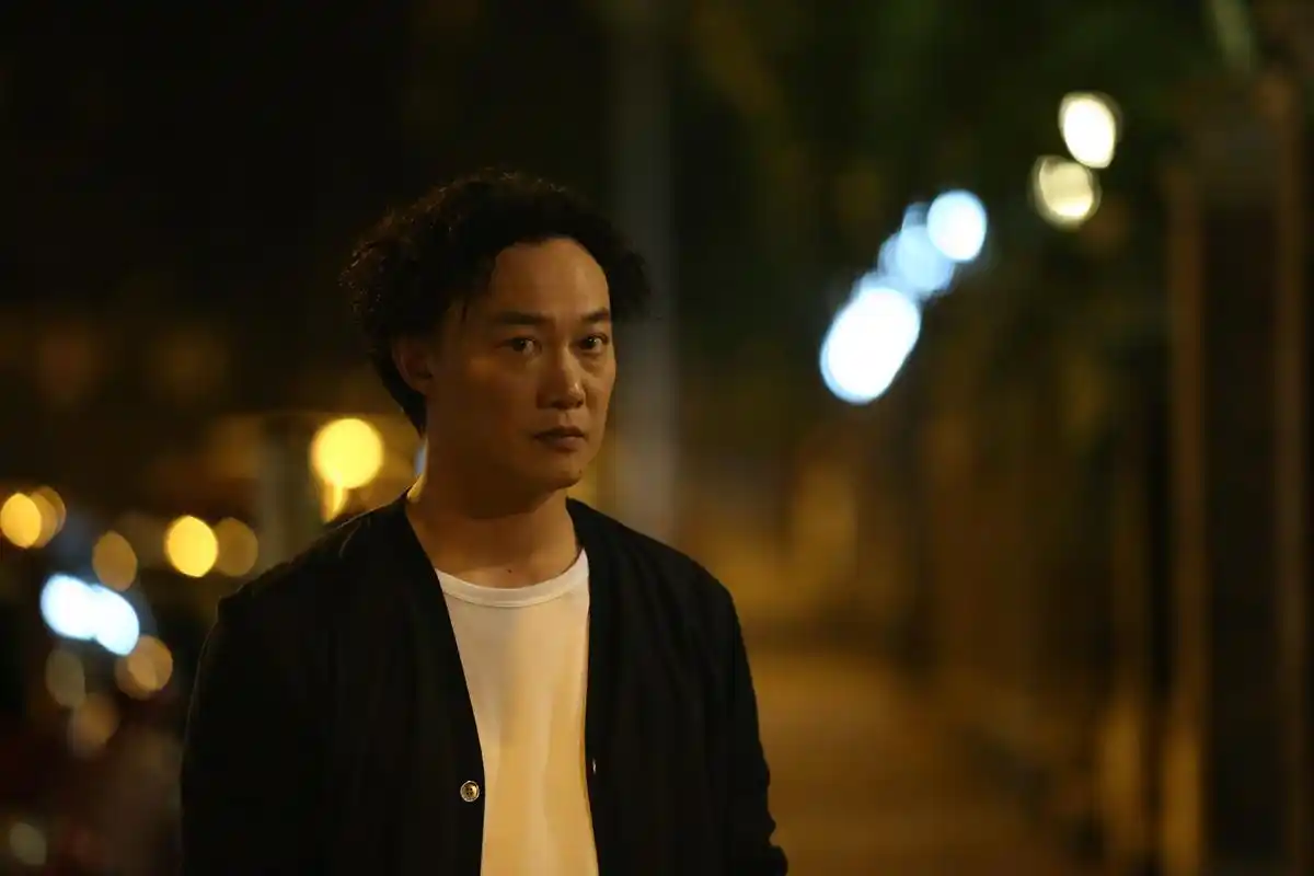 陈奕迅为拍mv远赴伦敦 与"月亮"对戏