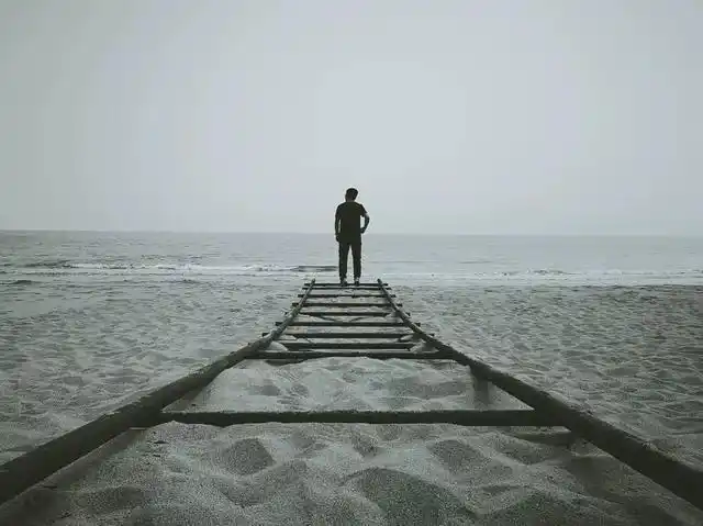 人在低谷时请记住这三句话熬过去好运就会不请自来