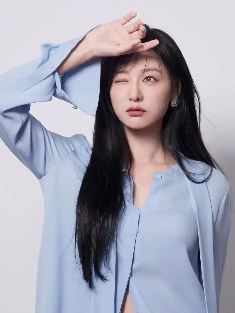 金智媛12月杂志