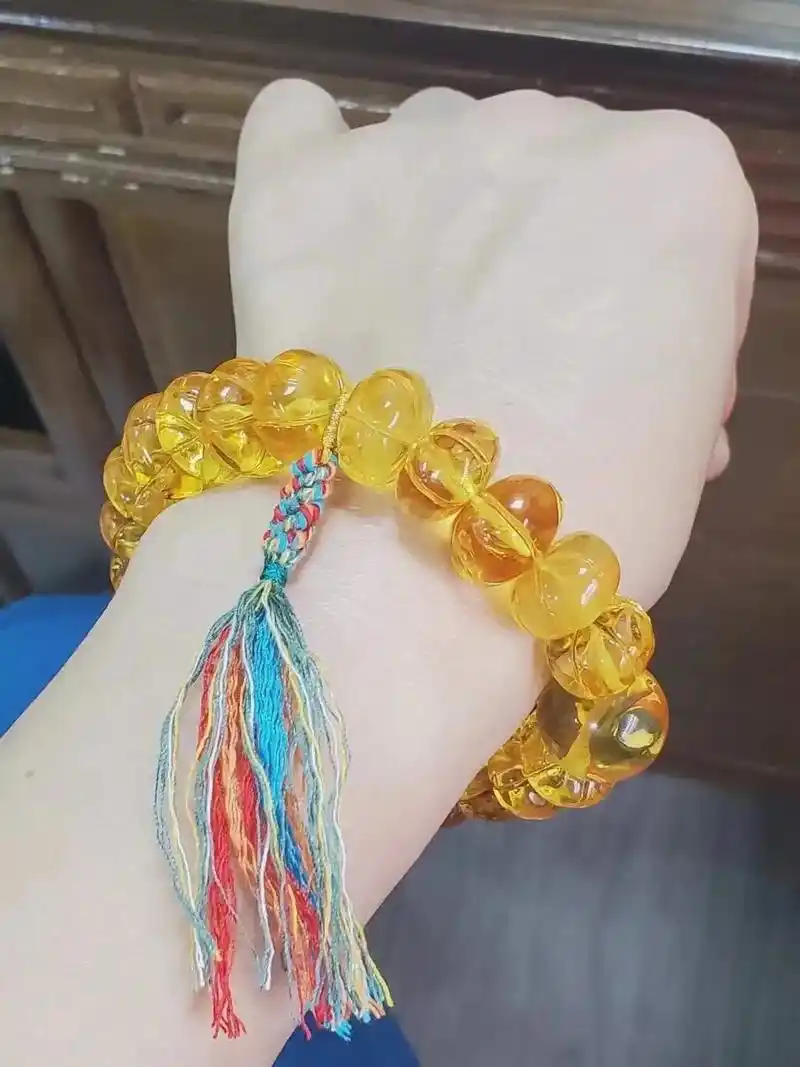 琥珀手链.【精品秒杀大漏】尺寸约15.7mm,天然俄料原矿金 - 抖音