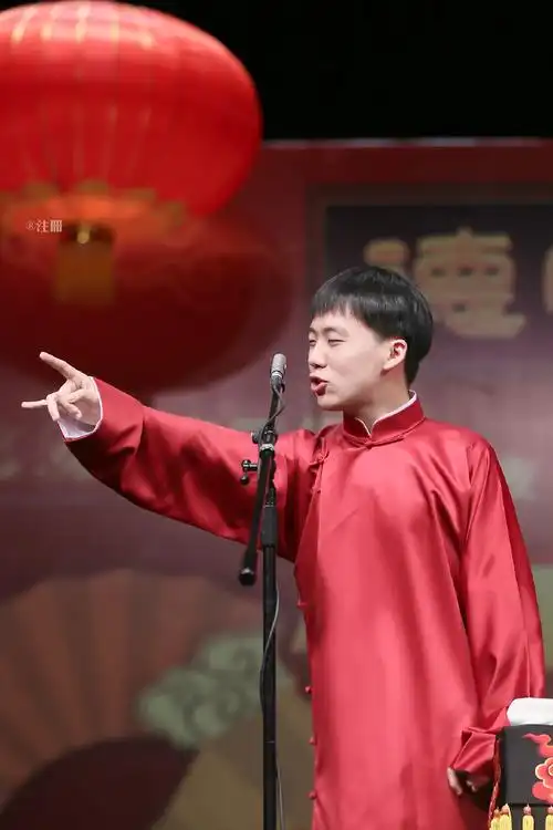 郭麒麟#20170617 少帅出征深圳场 着红大褂小郭老师 是最娇艳欲滴的