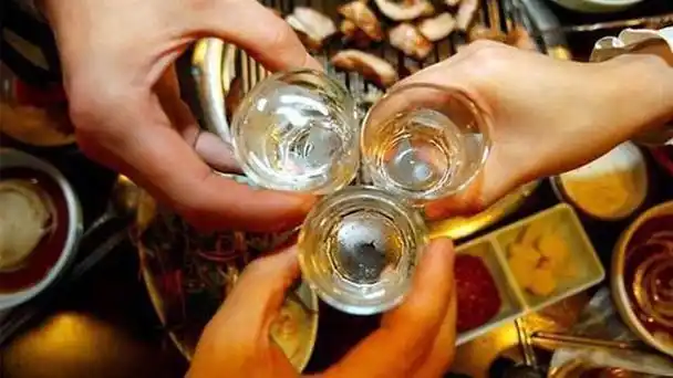 若男性朋友经常喝酒不妨保持这两种习惯或许会有助于健康