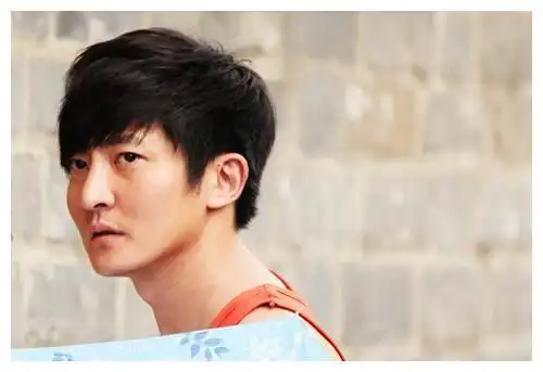 走红之前,郭京飞演戏只为还房贷.走红以后:我不会为了钱接戏