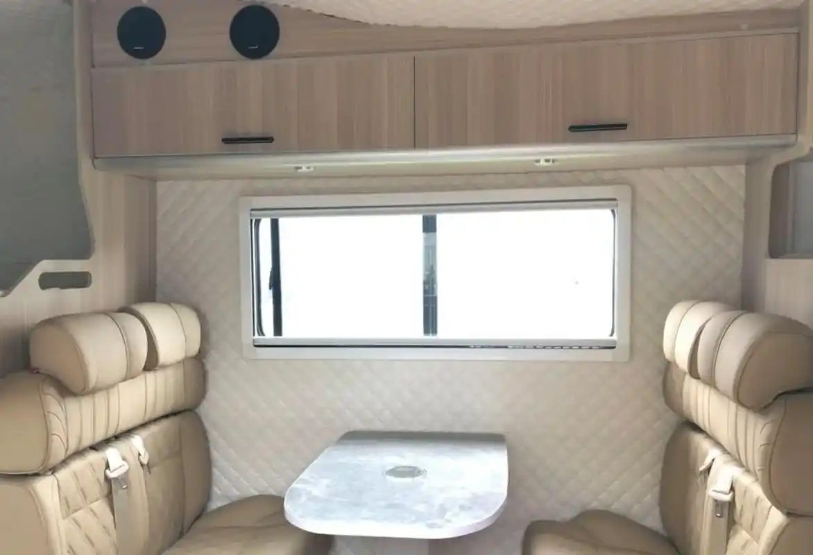 五菱荣光新卡加长房车上市 配置丰富 售19.6万元