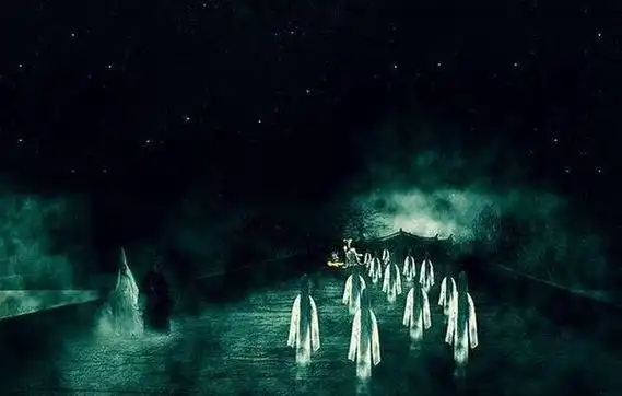 死后先过鬼门关,再走黄泉路,路的尽头是忘川河,河上有一座桥叫奈何桥