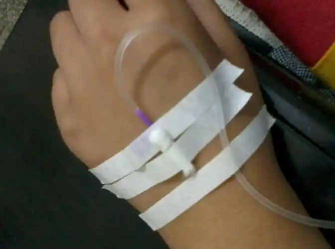 打针发朋友圈短句说说输液