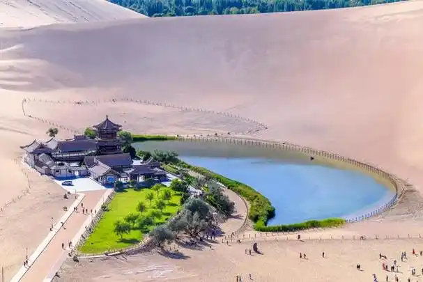 "月牙泉"景点攻略