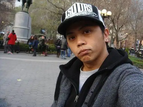 为台湾许多知名艺人歌手打造舞蹈.是日本乐团trf"sam"