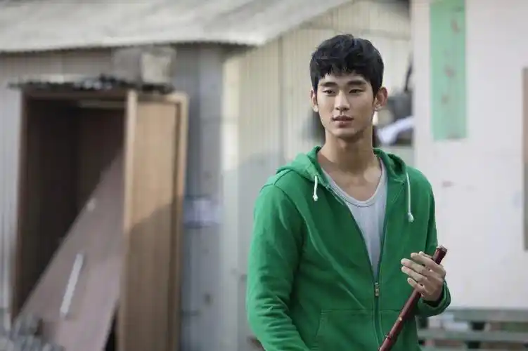 6015之前就听说这部剧了,现在才去看,金秀贤演得太好了!