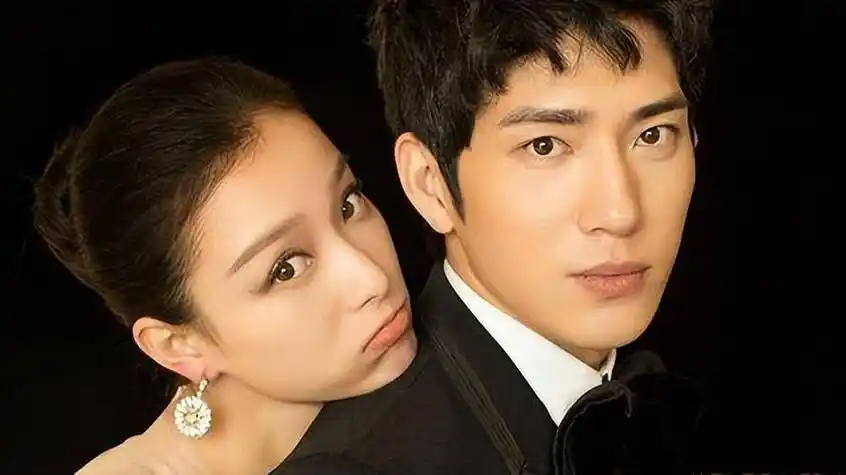 前几天还是好爸爸,这几天就被曝夜会两女,冯绍峰还真是一刻不闲