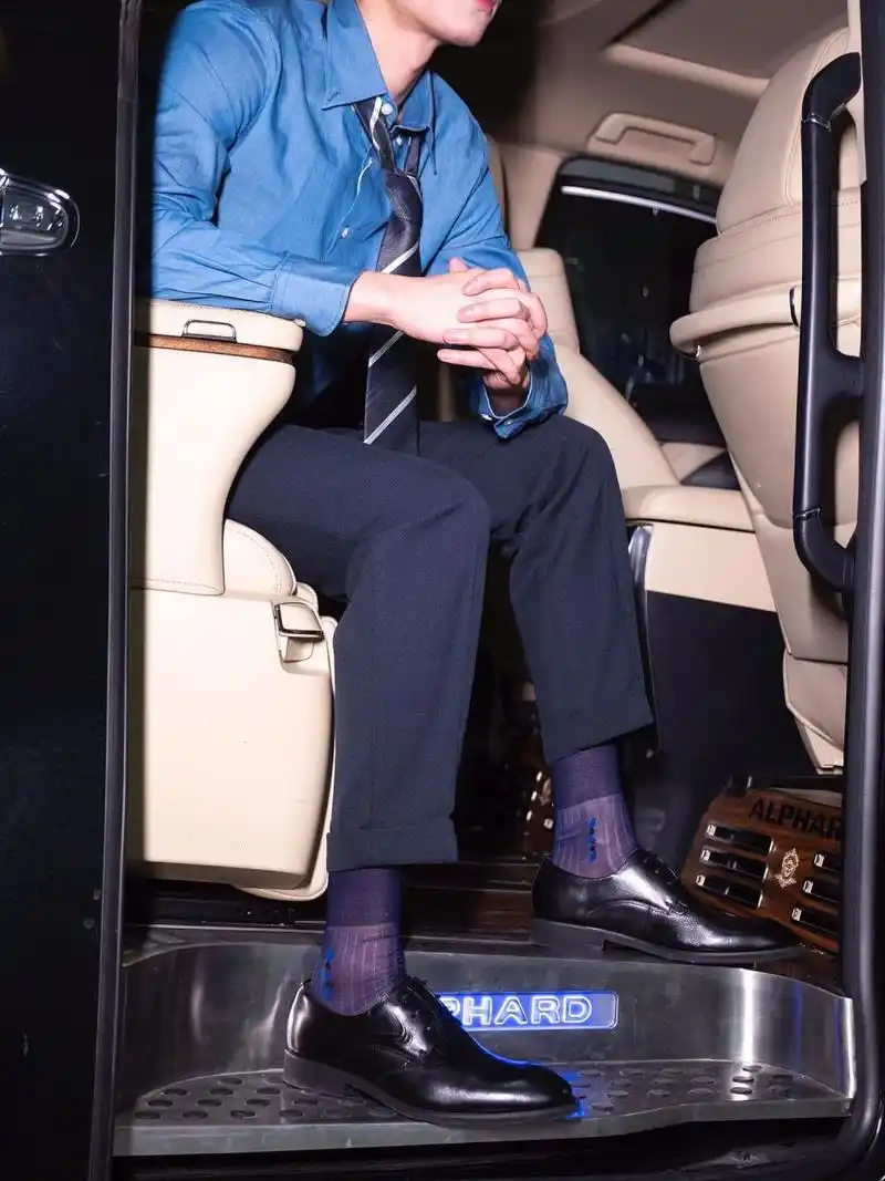 ootd今日分享正装皮鞋袜子7815穿搭顺序:正