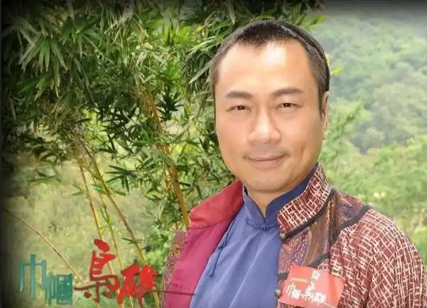 从2011年起,黎耀祥就把事业重心转向了内地,接拍了不少网剧.