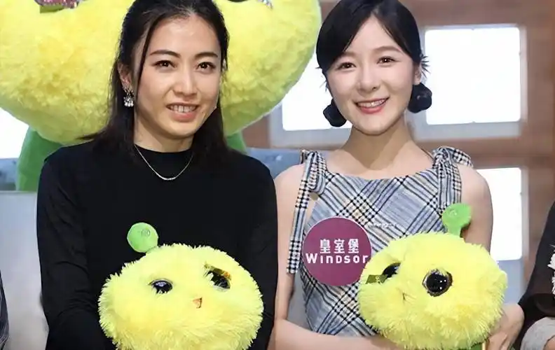 透露刘銮雄嫉妒他的孩子,让老婆给他织一件毛衣_徐娇_大刘_周星驰