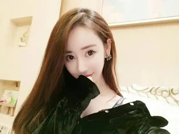 程琳非主流时代的网红鼻祖嫁普通人退隐网络今36岁离异单身