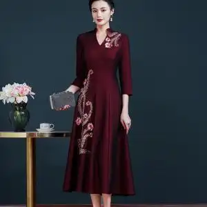 女儿出嫁婚礼妈妈礼服新娘结婚母亲连衣裙洋气中长款喜婆婆婚宴装