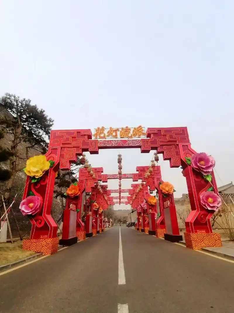 抖音图文来了 #太原古县城花灯会 凤舞龙城花灯会 锦绣太原 - 抖音